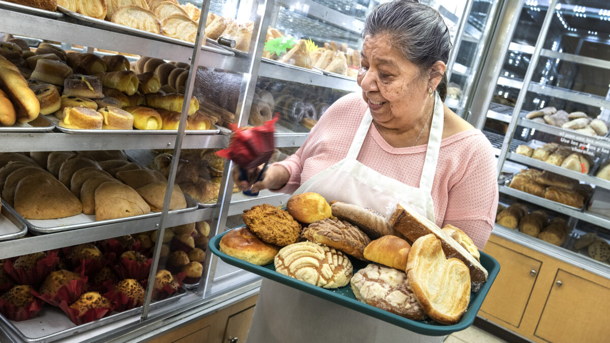 How does a Mexican bakery perfect the art of pan dulce?